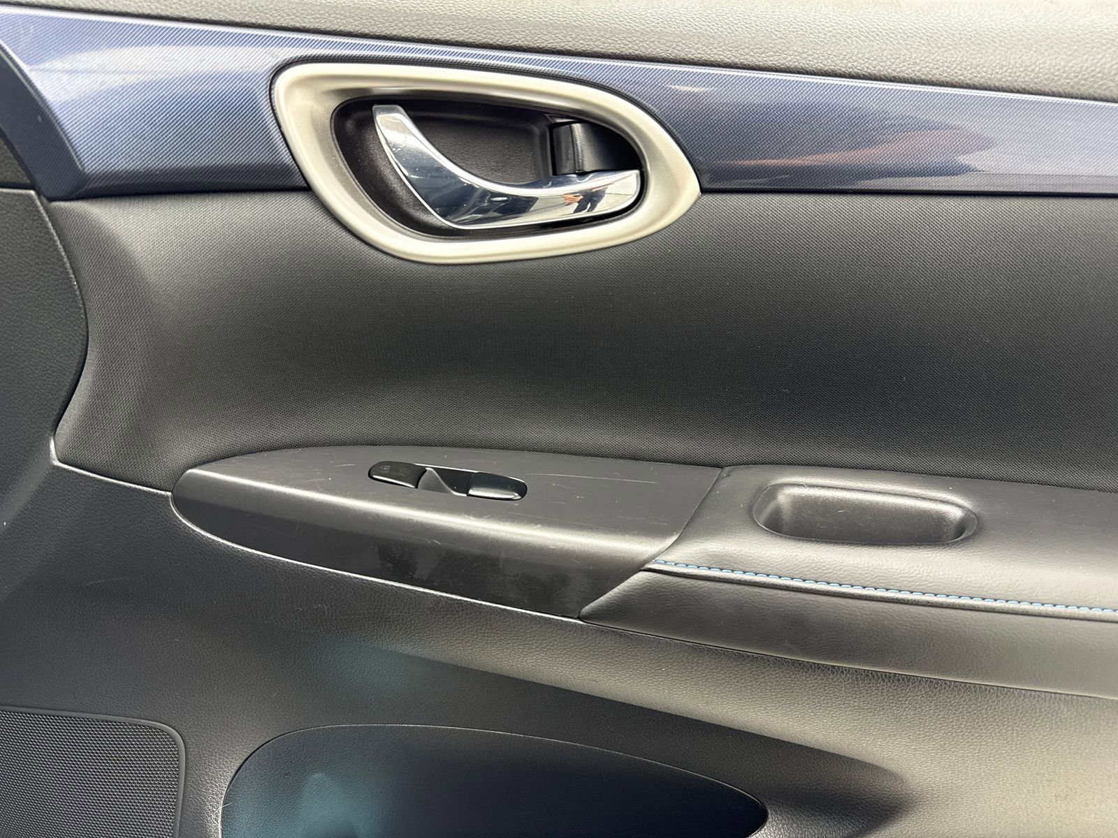 Used 2018 Nissan Sentra SR w/ SR Midnight Edition Package image 42