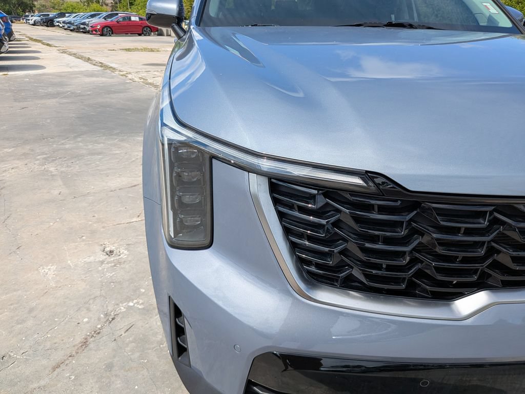 Certified 2025 Kia Sorento S FWD image 10