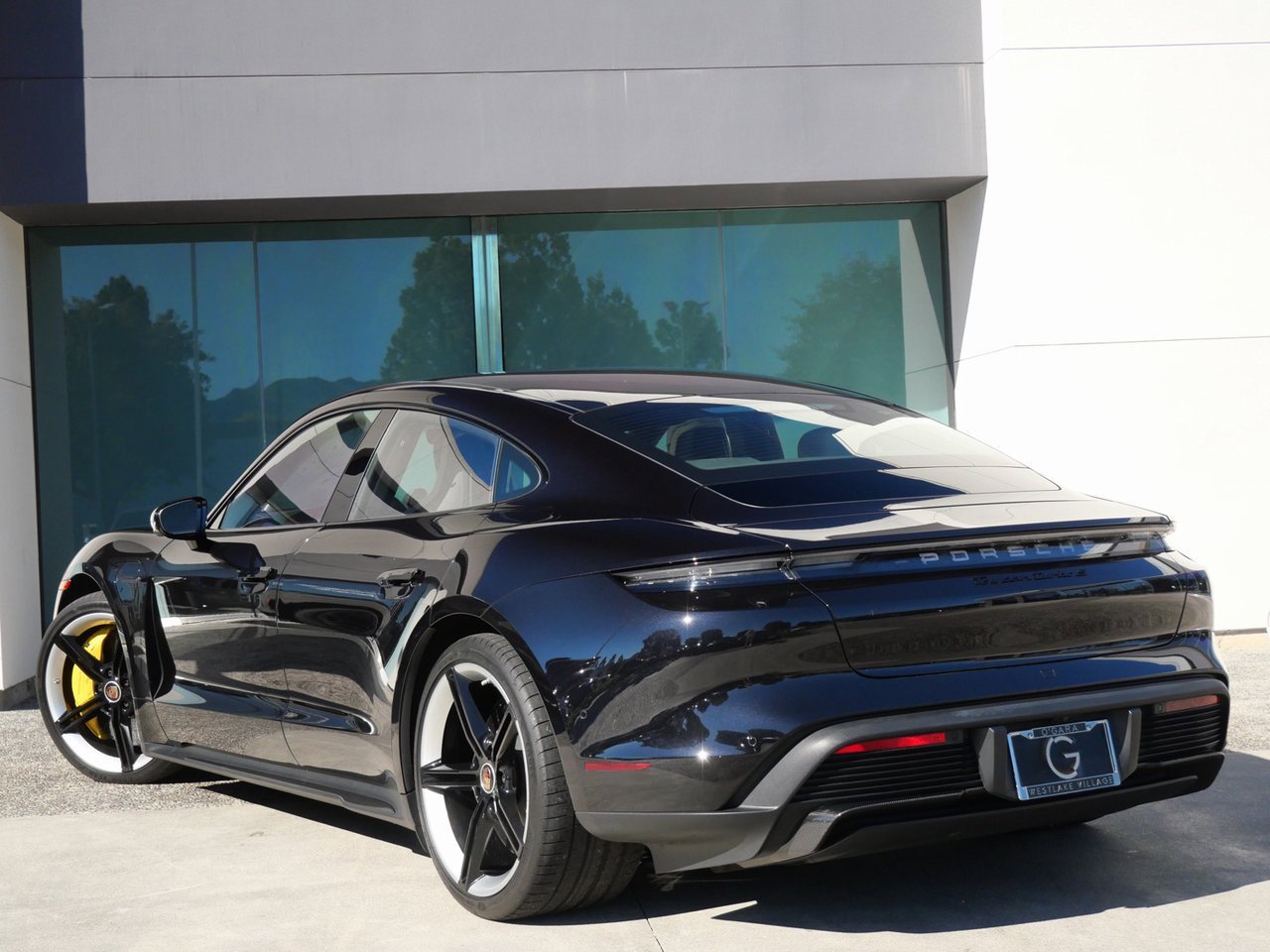 Used 2020 Porsche Taycan Turbo S image 5