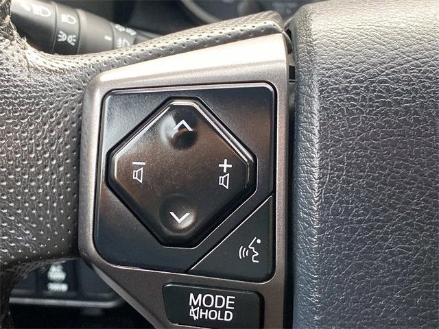 Used 2020 Toyota Tacoma TRD Off-Road w/ Technology Package image 18
