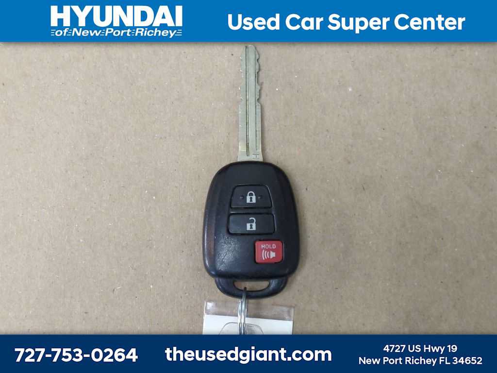 Used 2014 Toyota RAV4 LE AWD/4WD image 28