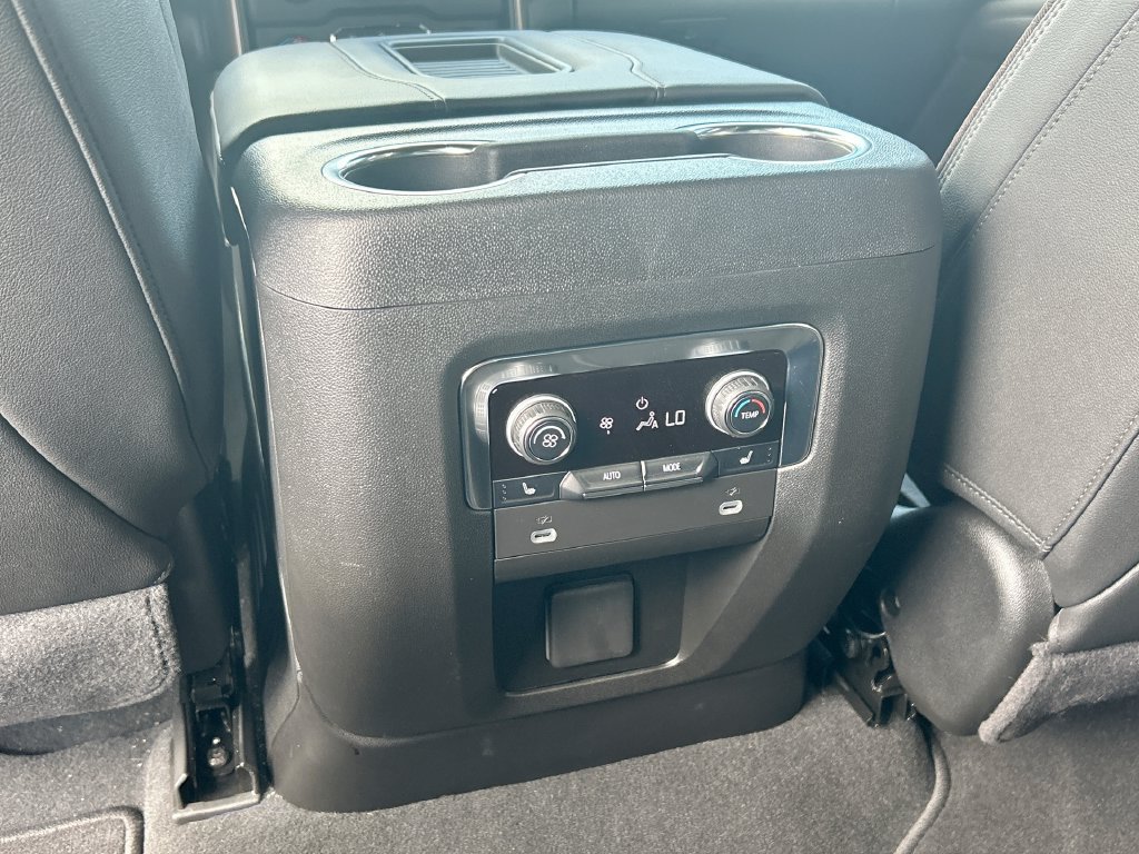 Used 2024 Chevrolet Tahoe High Country RWD image 31