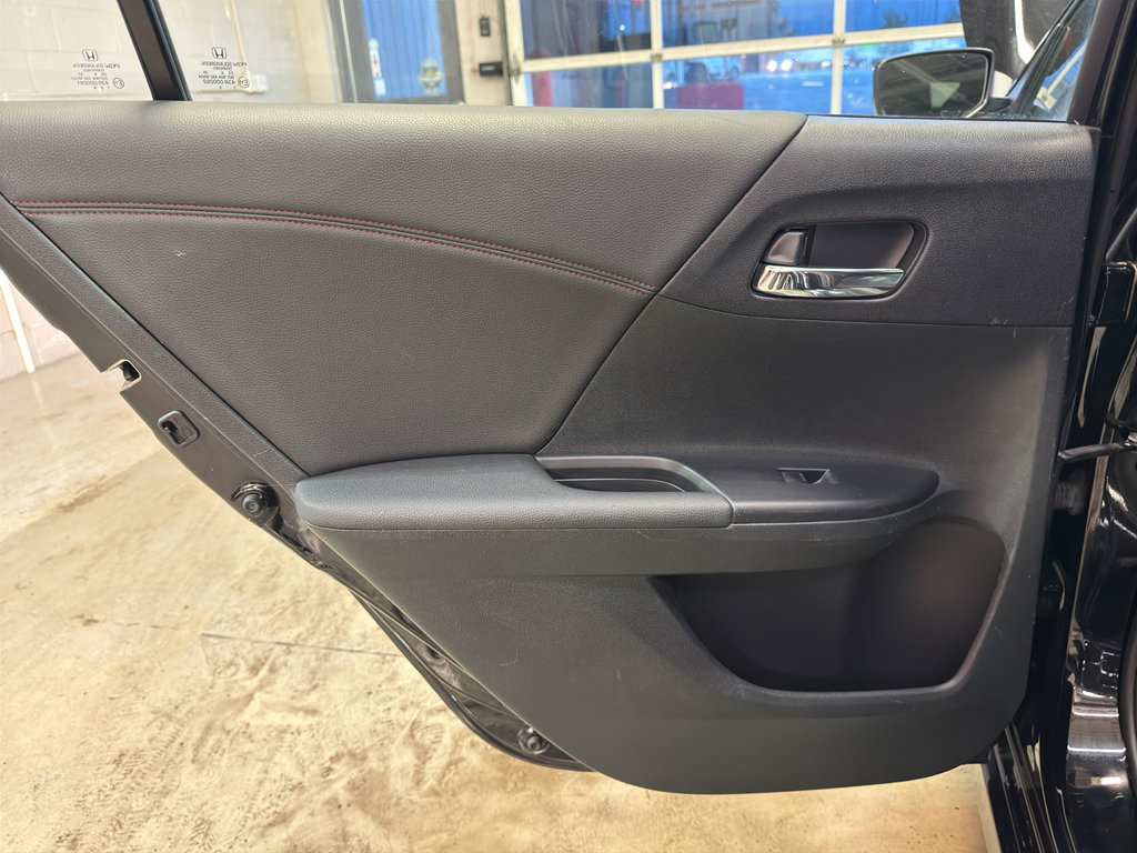 Used 2017 Honda Accord Sport Special Edition image 27