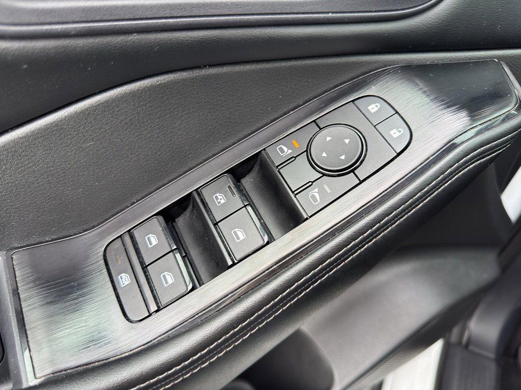 Used 2024 Nissan Rogue SV image 21