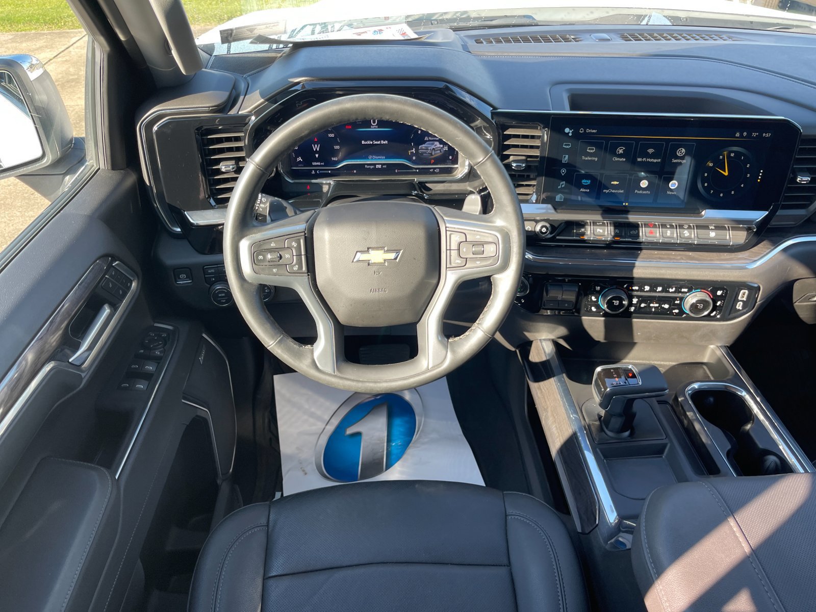 Used 2024 Chevrolet Silverado 1500 LTZ AWD/4WD image 16