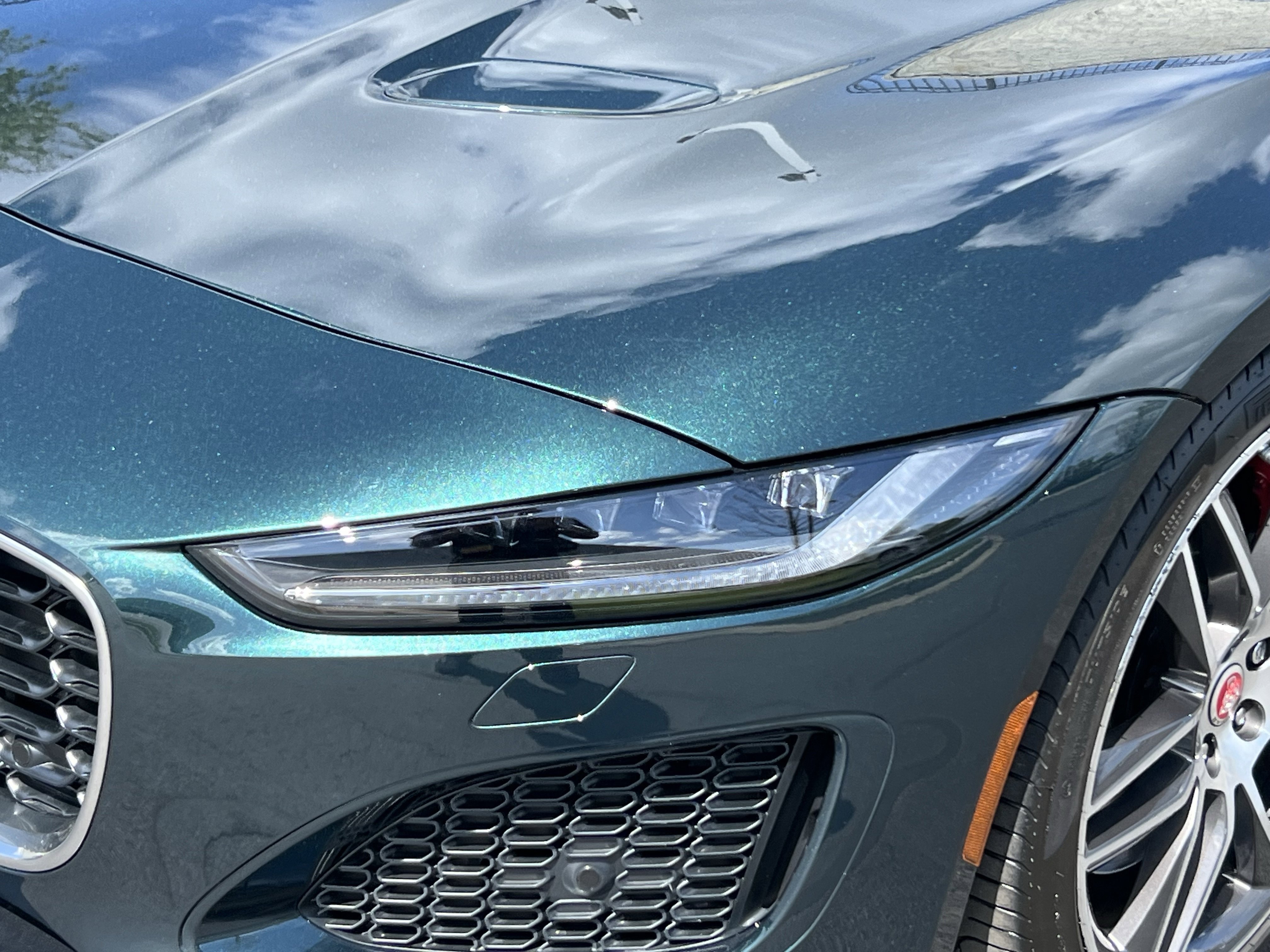 Certified 2023 Jaguar F-TYPE Coupe image 12