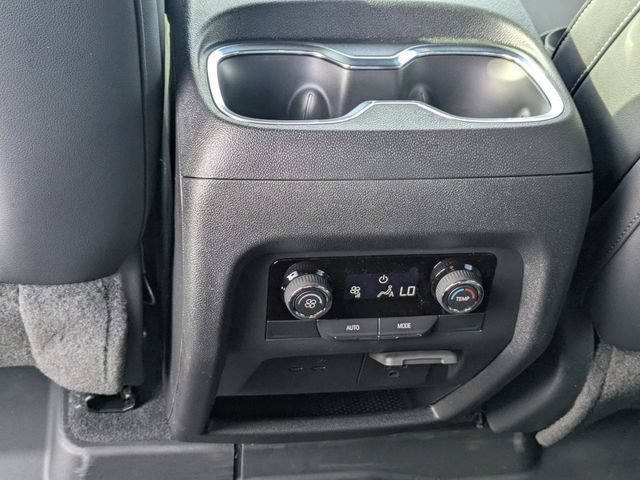 New 2026 Chevrolet Traverse LT w/ Sun and Wheel Package AWD/4WD image 31