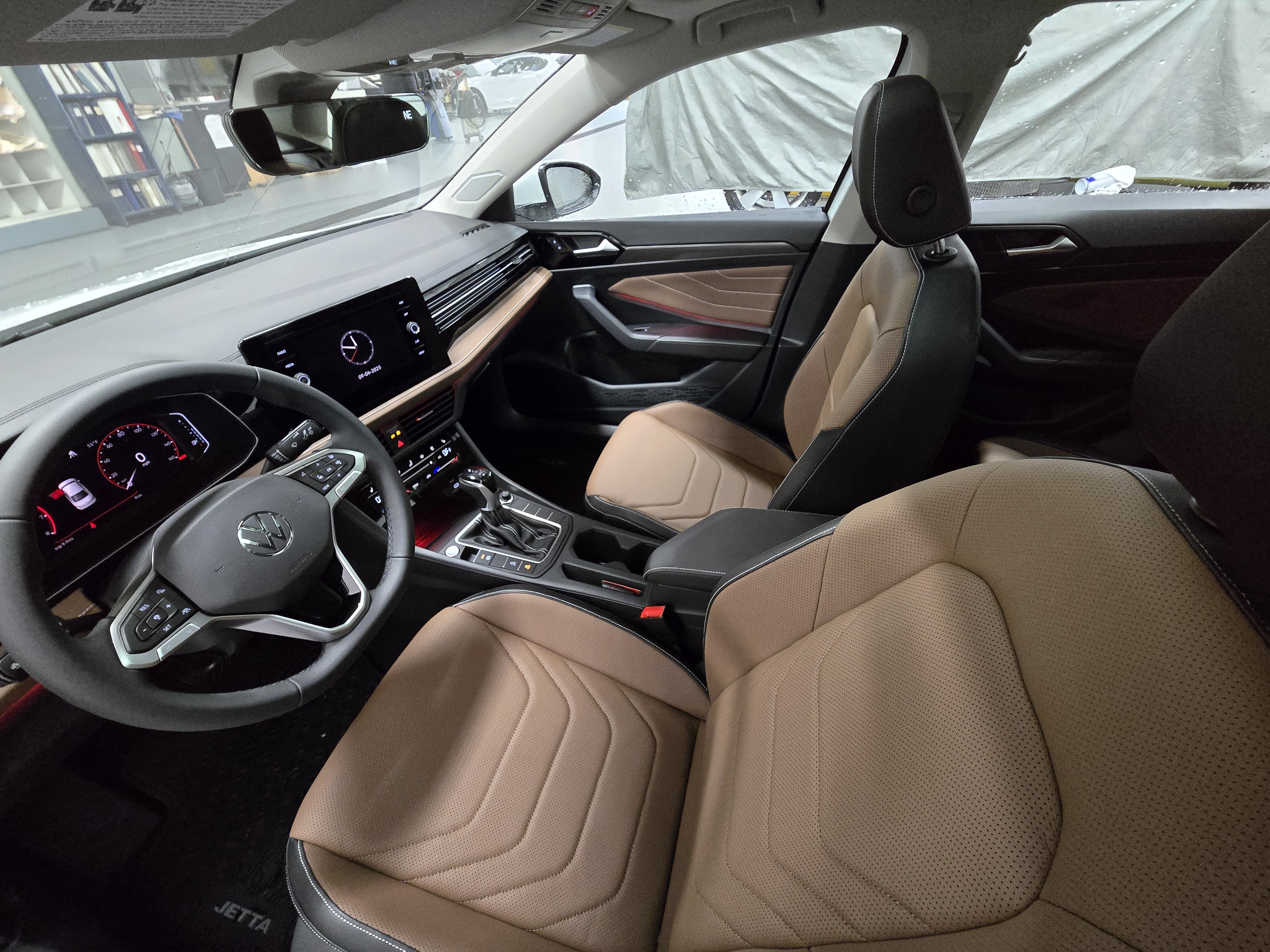 New 2025 Volkswagen Jetta SEL image 8