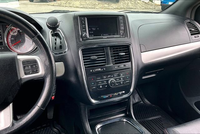 Used 2018 Dodge Grand Caravan GT image 9