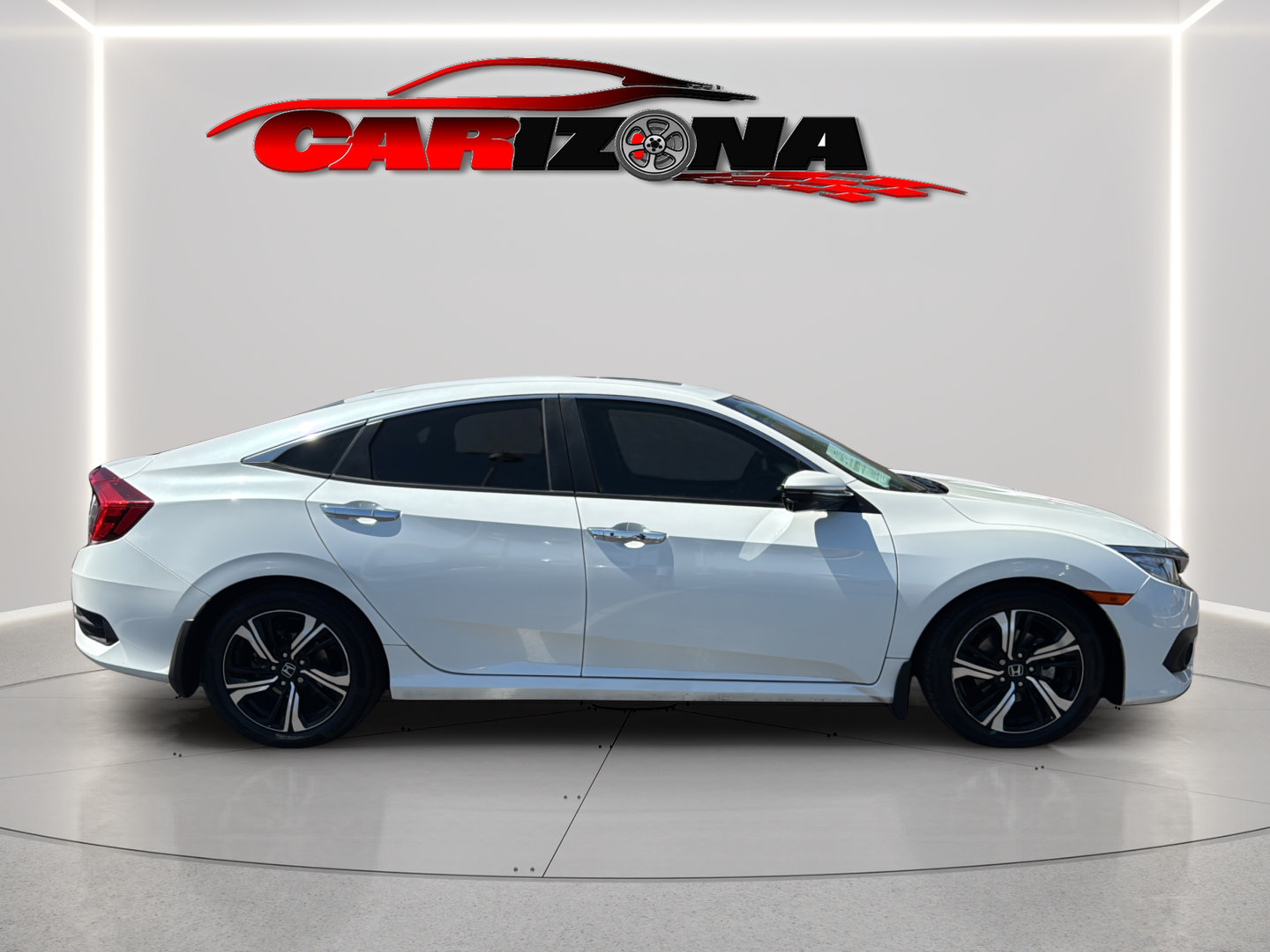 Used 2018 Honda Civic Touring image 4