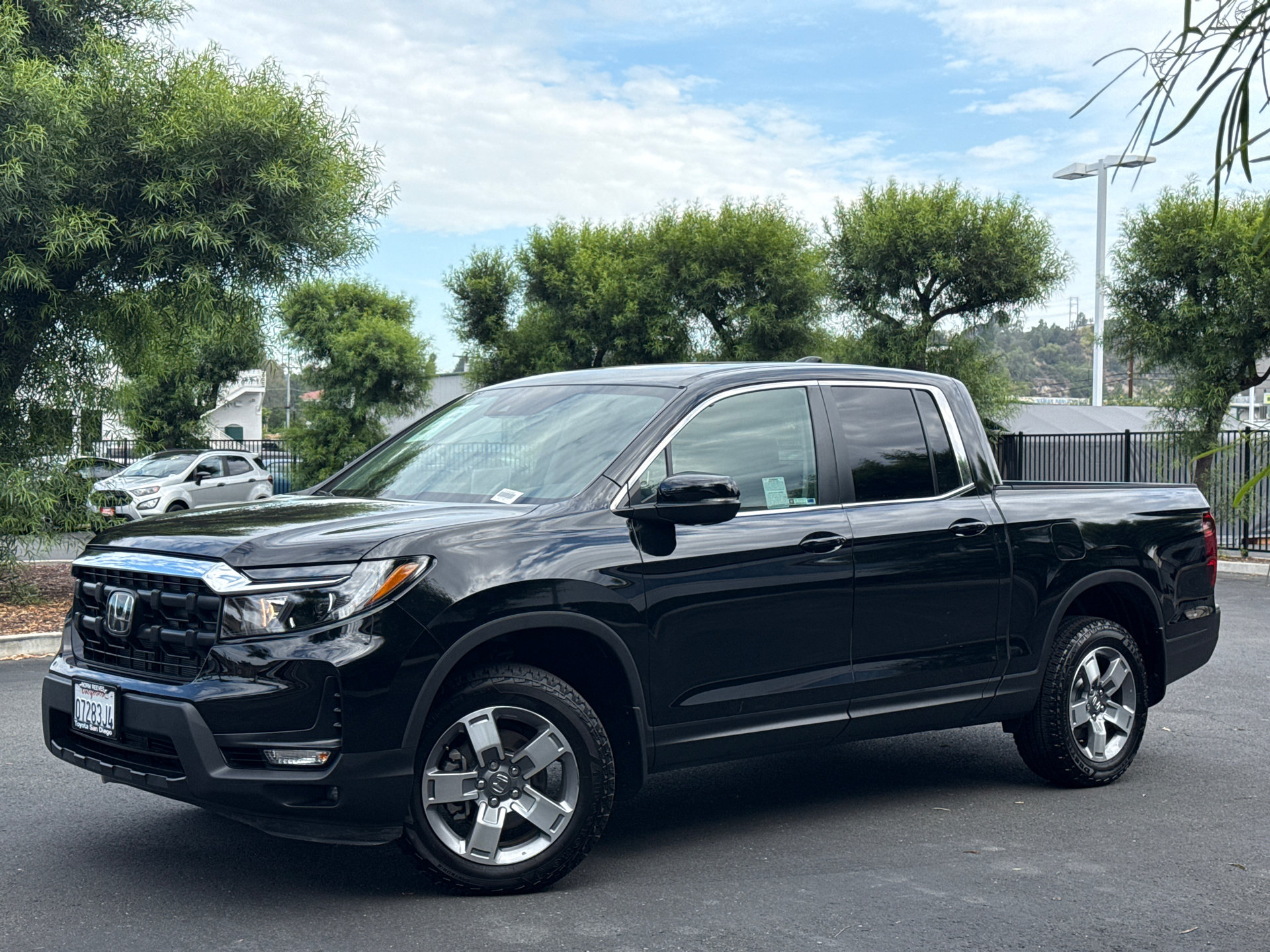 Used 2025 Honda Ridgeline RTL image 2
