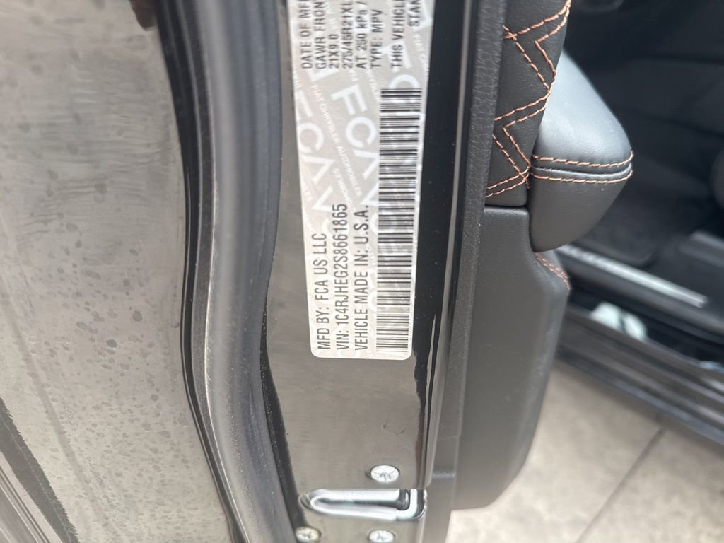 Used 2025 Jeep Grand Cherokee Summit image 14