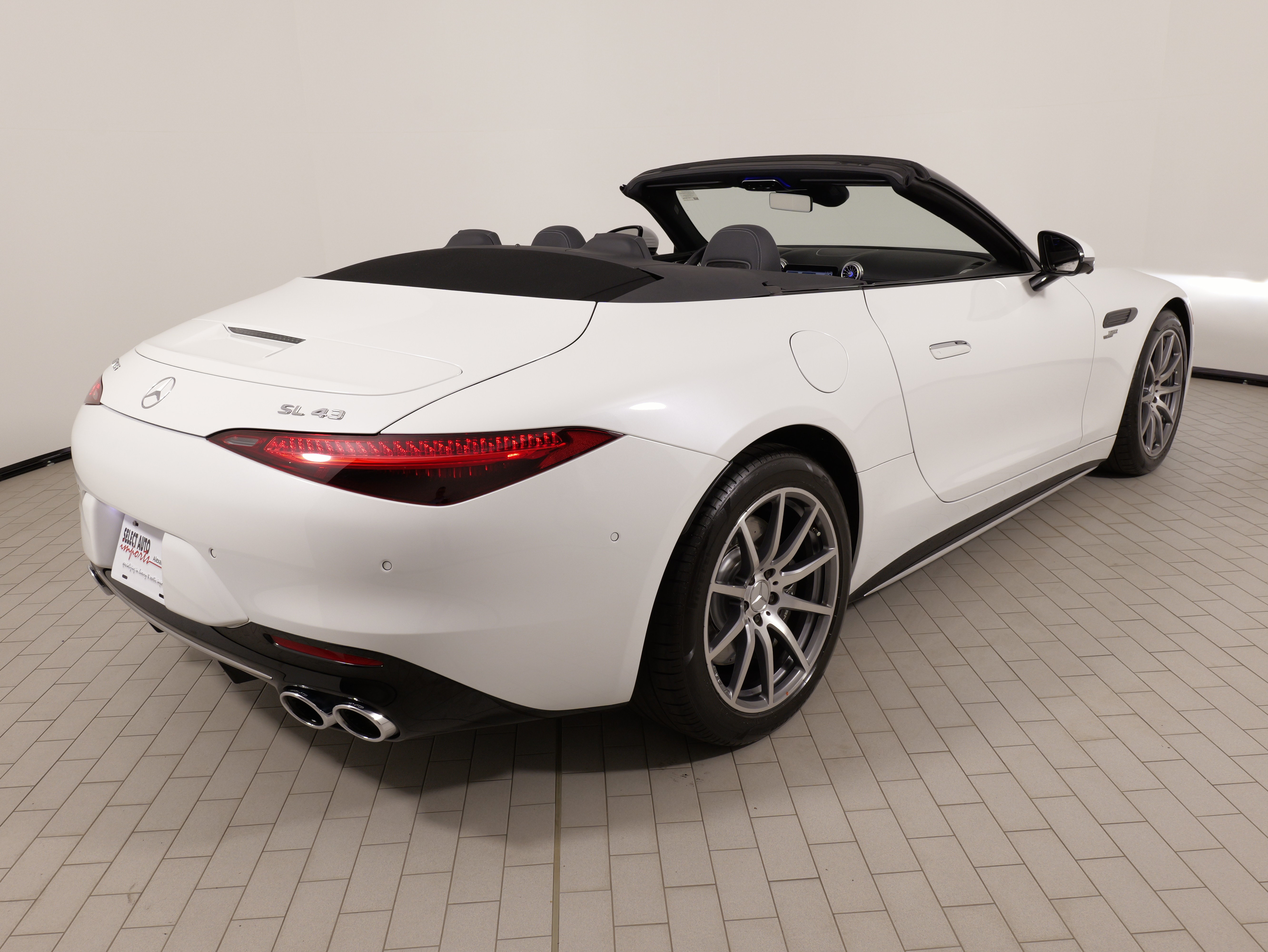 Used 2023 Mercedes-Benz SL 43 AMG image 15
