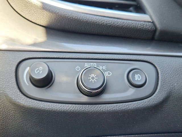 Used 2018 Buick Encore Preferred image 25