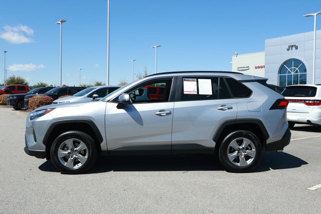 Used 2023 Toyota RAV4 XLE image 9
