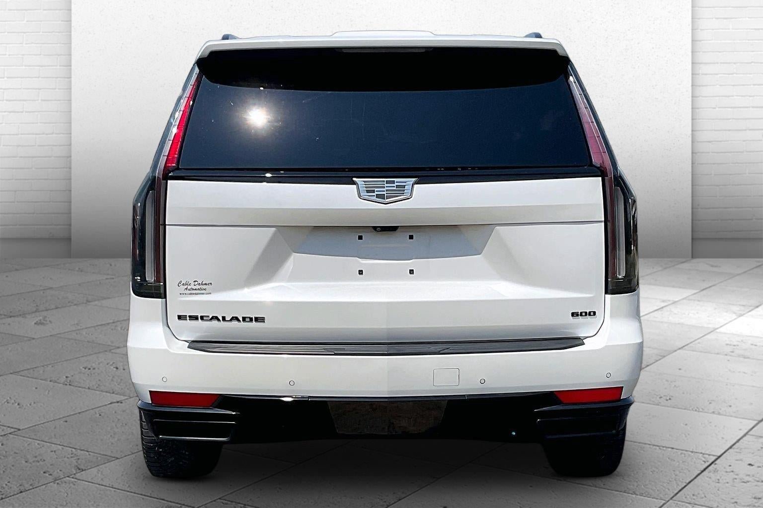 Used 2024 Cadillac Escalade Sport Platinum w/ LPO, ONYX Package AWD/4WD image 3