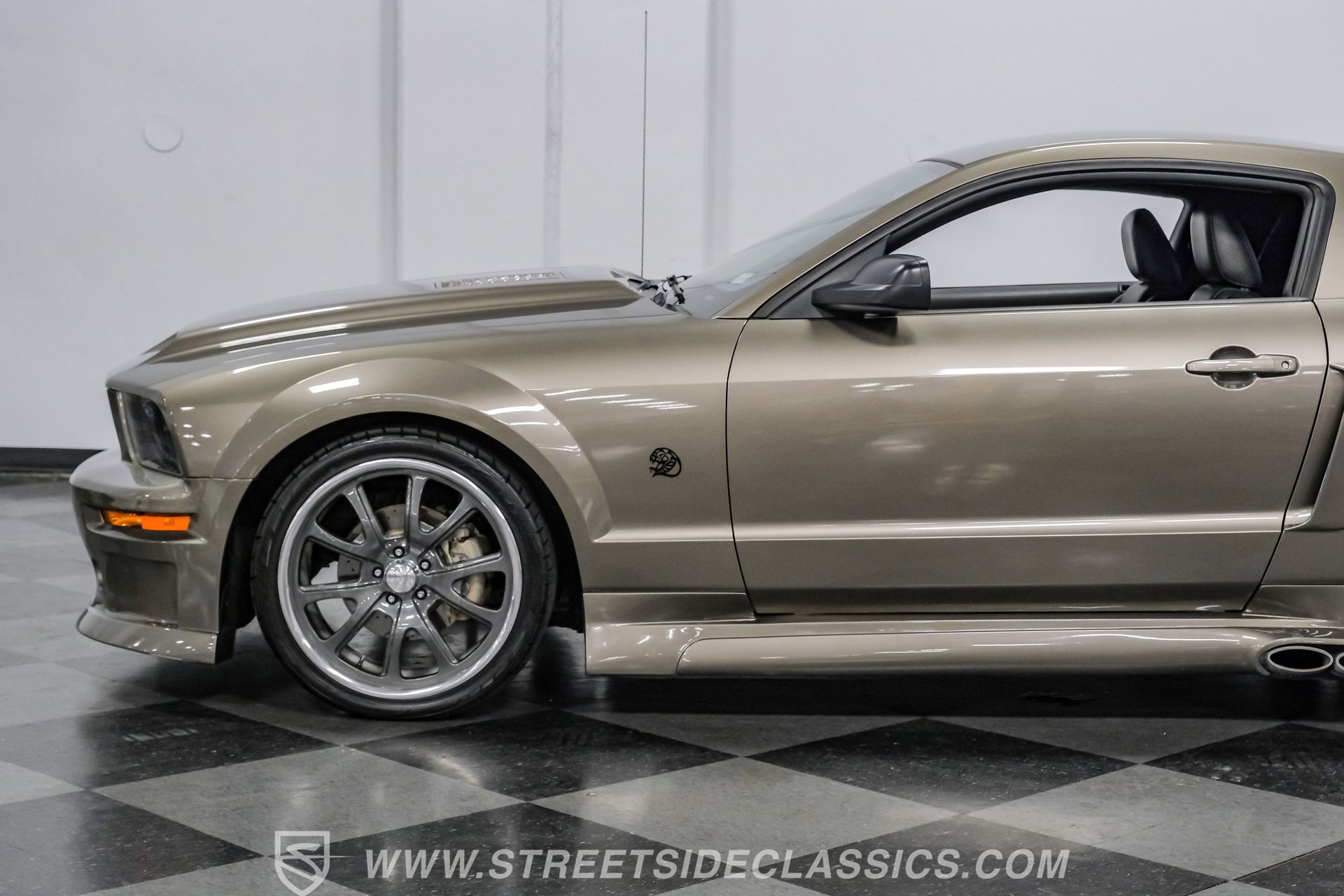 Used 2005 Ford Mustang GT image 22