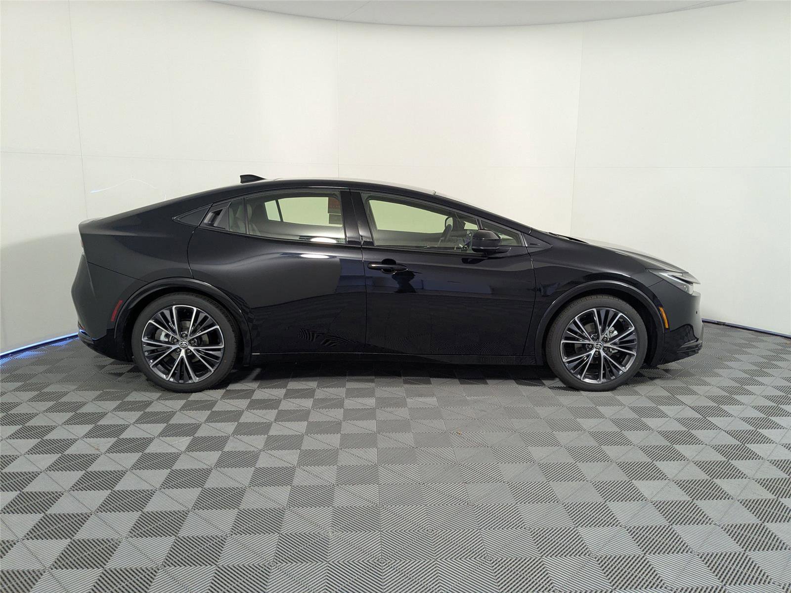 New 2026 Toyota Prius XLE image 22