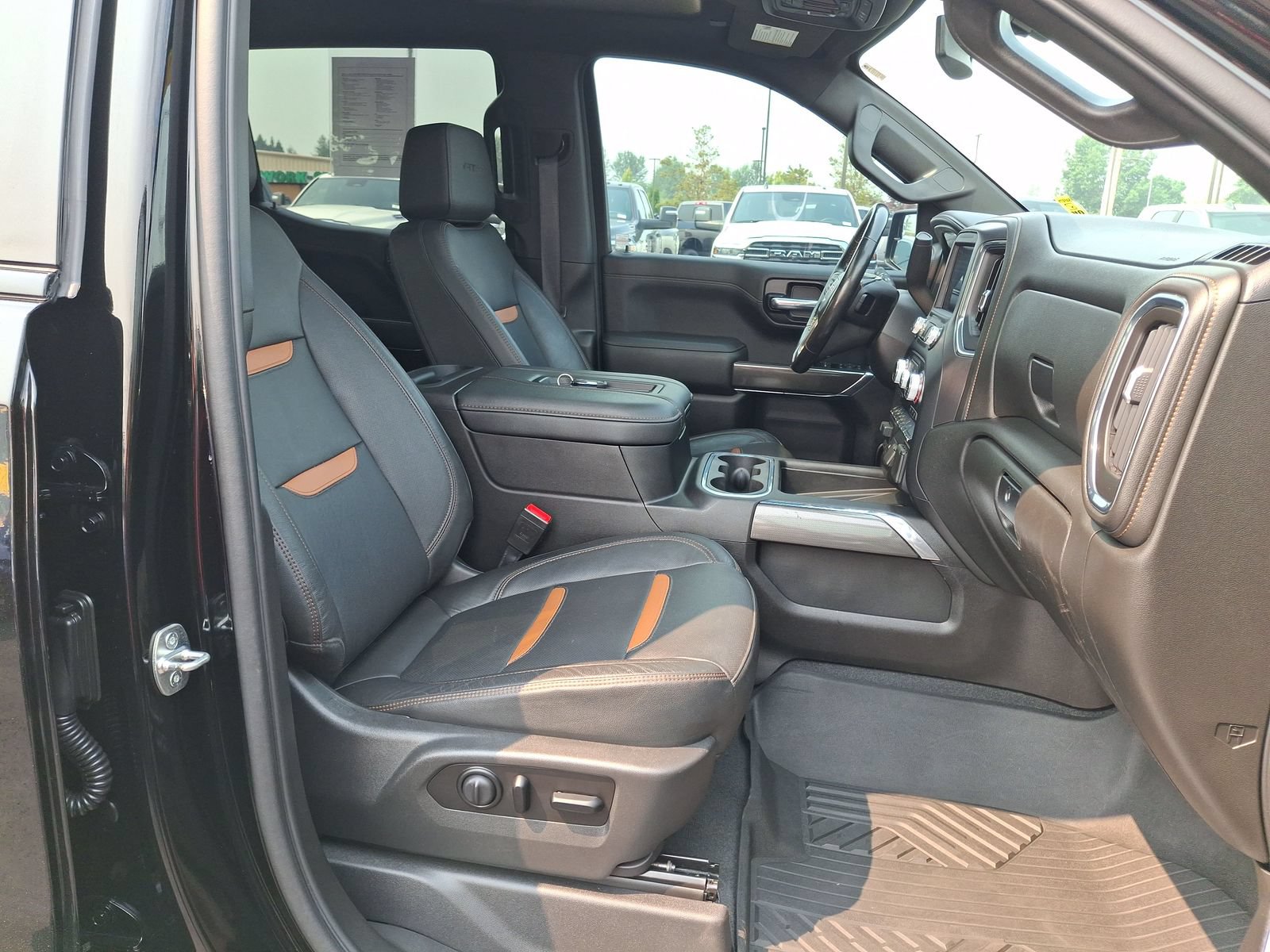 Used 2021 GMC Sierra 1500 AT4 w/ AT4 Preferred Package AWD/4WD image 23