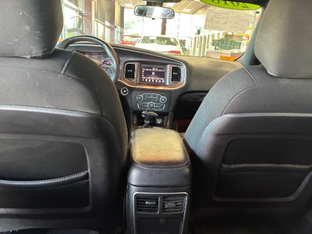 Used 2018 Dodge Charger SXT image 25