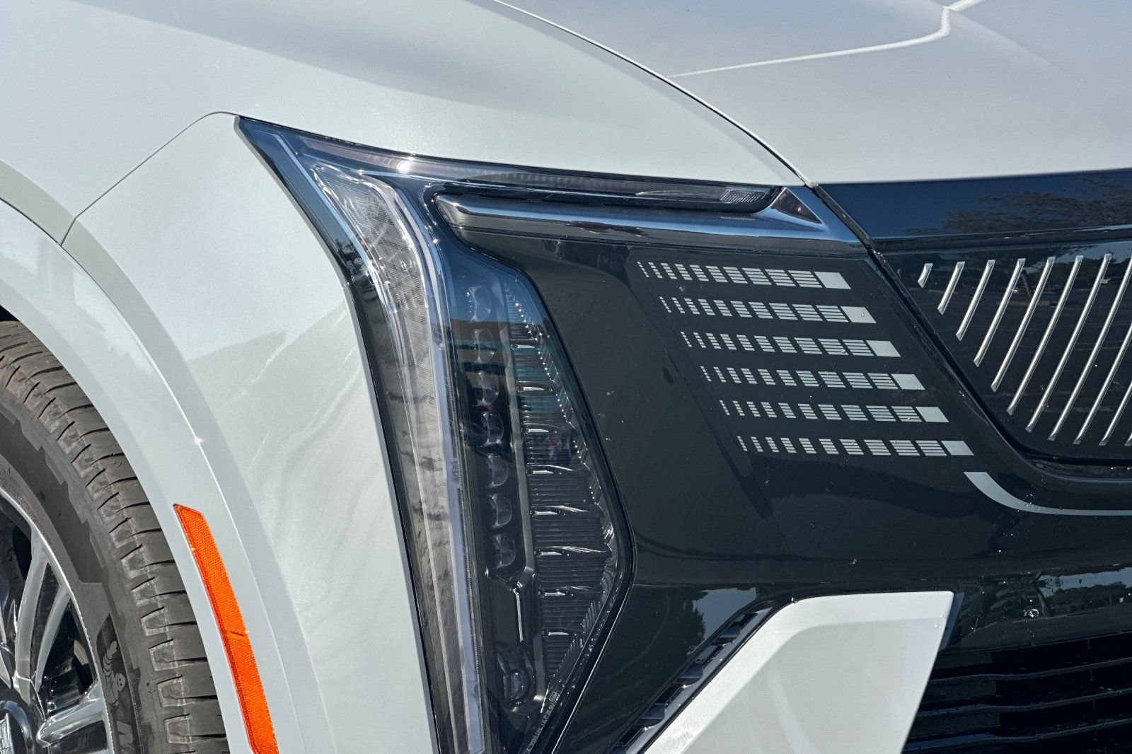 Certified 2026 Cadillac Escalade IQ Sport 1 w/ LPO, Floor Liner Package AWD/4WD image 44