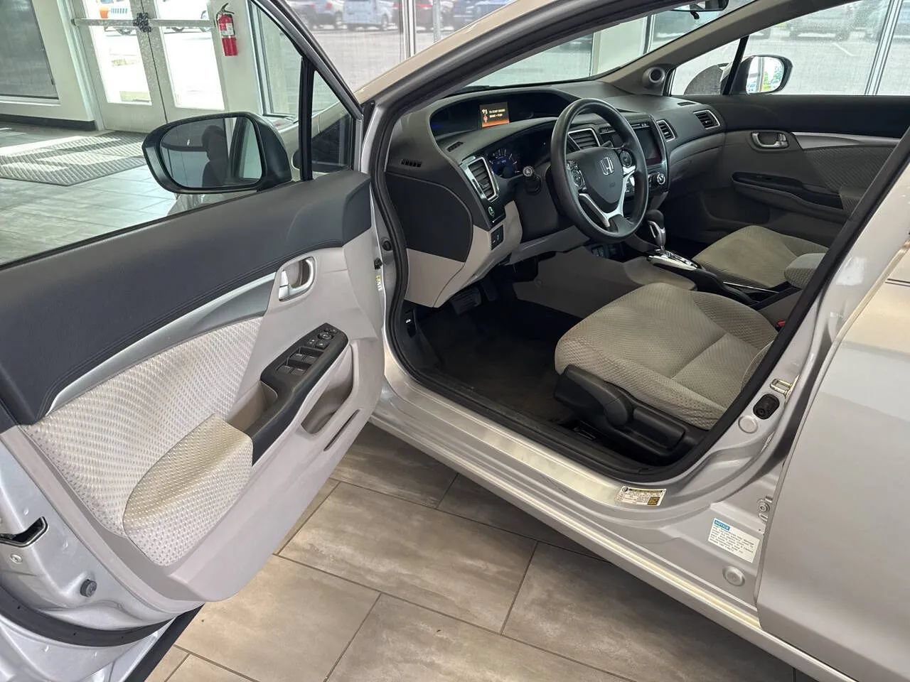 Used 2015 Honda Civic Hybrid Sedan image 15