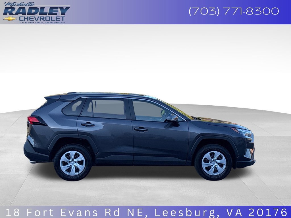 Used 2025 Toyota RAV4 LE AWD/4WD image 7