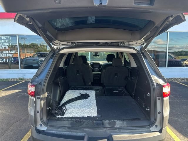 Used 2020 Chevrolet Traverse LT w/ Driver Confidence II Package AWD/4WD image 9