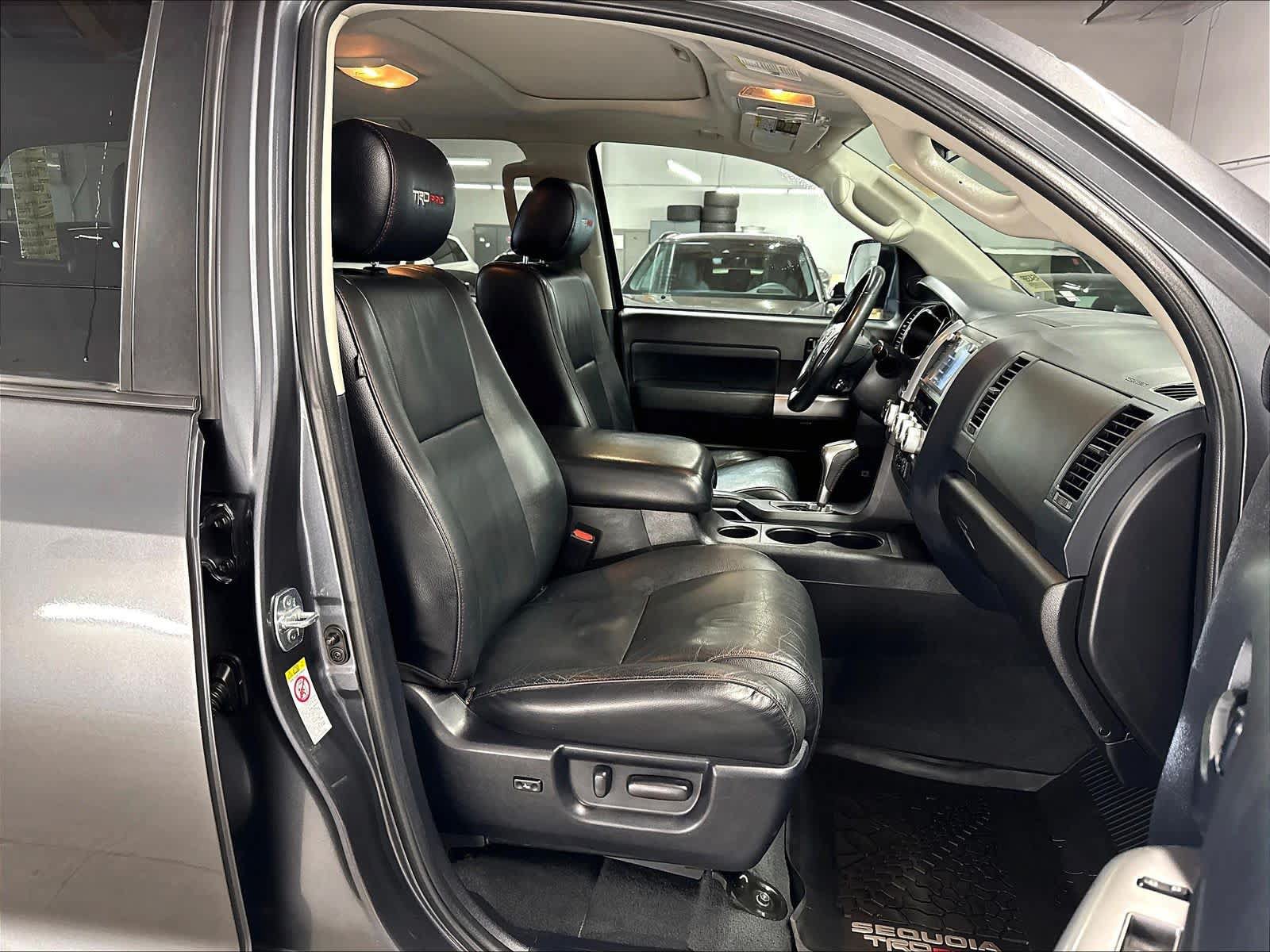 Used 2020 Toyota Sequoia TRD Pro AWD/4WD image 11