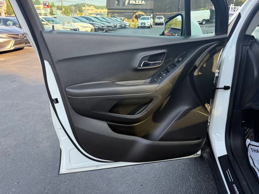 Used 2020 Chevrolet Trax LS w/ Tint and Cruise Package image 20