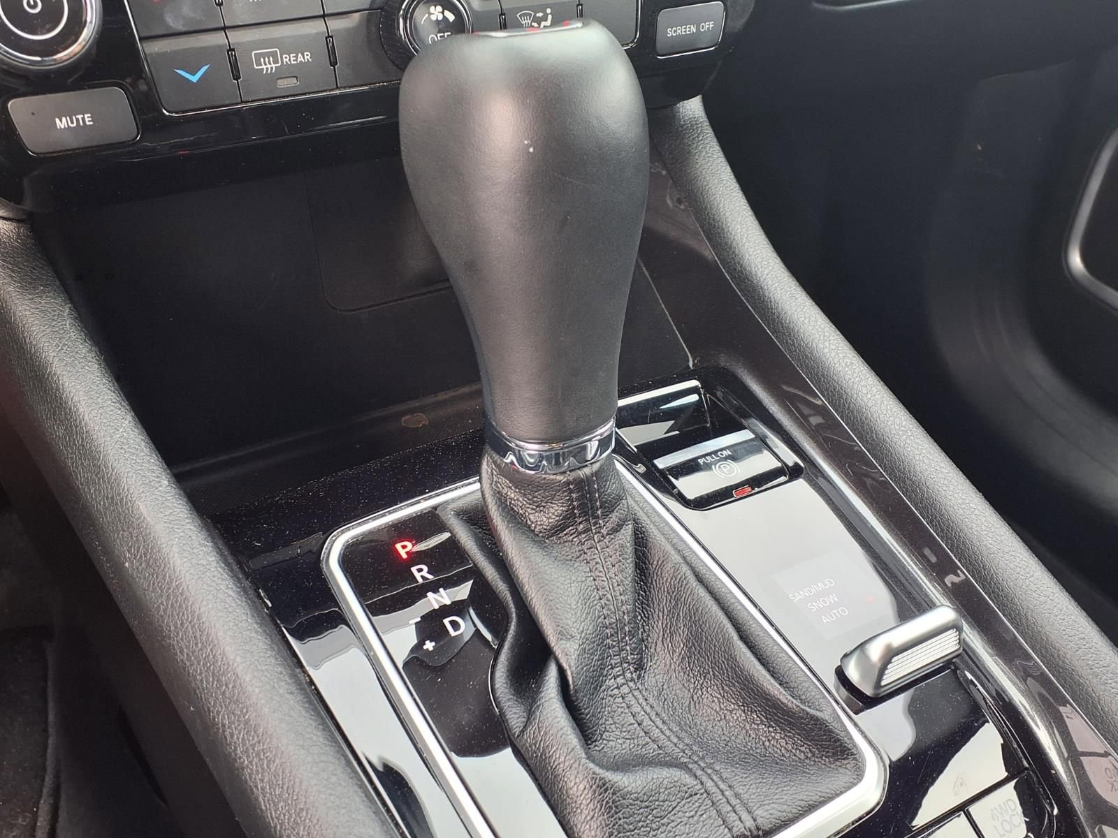 Used 2025 Jeep Compass Latitude image 10