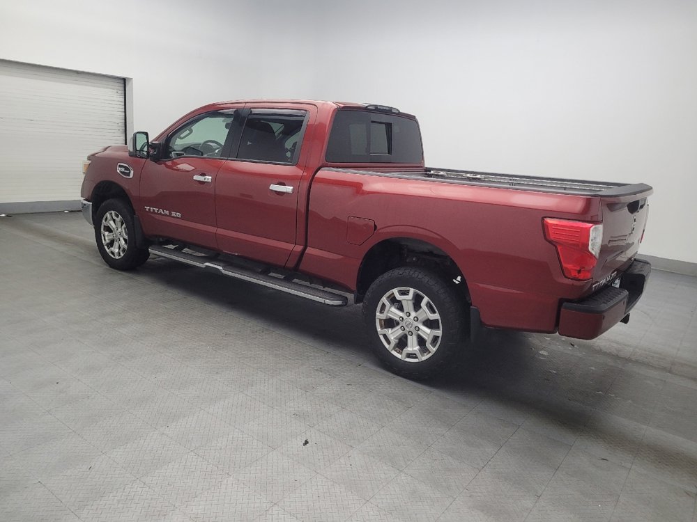 Used 2017 Nissan Titan SL image 3