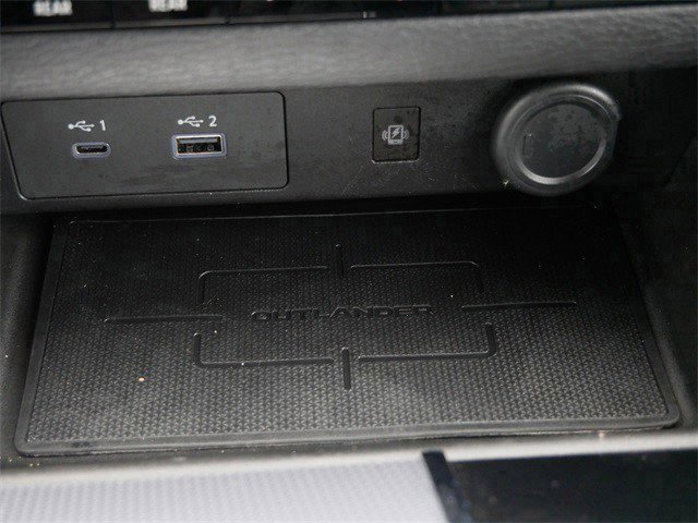 Used 2025 Mitsubishi Outlander SEL image 24