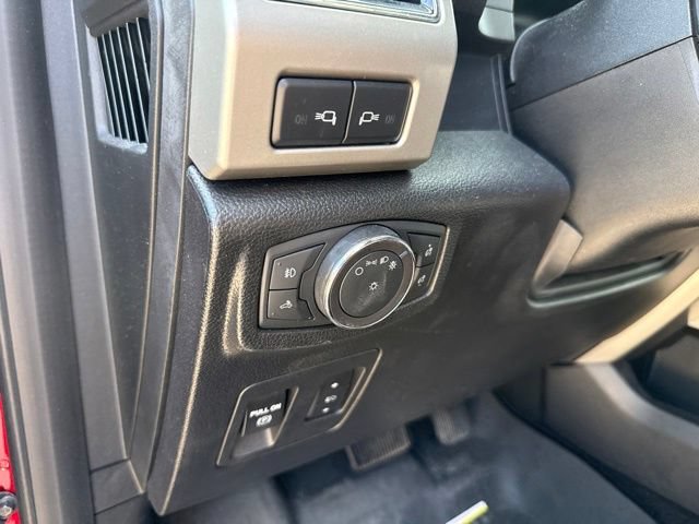 Used 2018 Ford F150 Lariat w/ Equipment Group 502A Luxury AWD/4WD image 20