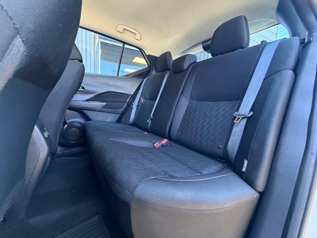 Used 2024 Nissan Kicks SV FWD image 8