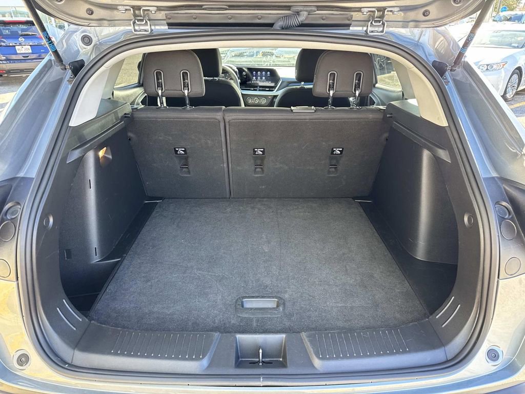 Certified 2024 Chevrolet Trax LS w/ LS Convenience Package image 9