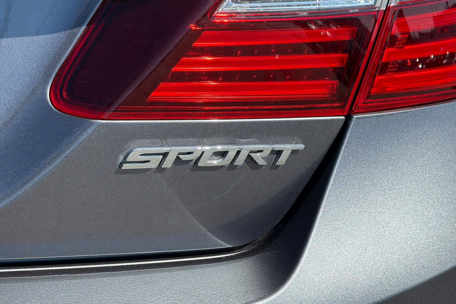Used 2017 Honda Accord Sport image 29