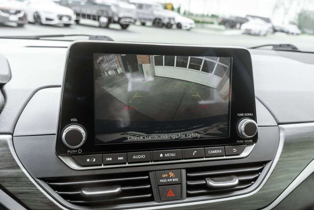 Used 2024 Nissan Altima 2.5 SV image 9