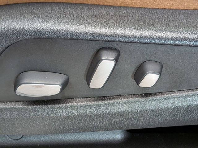 Certified 2023 Cadillac XT5 Premium Luxury w/ LPO, Floor Liner Package image 20