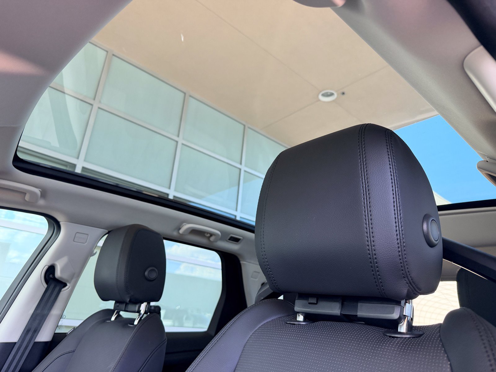 Used 2025 Land Rover Discovery Sport S AWD/4WD image 23