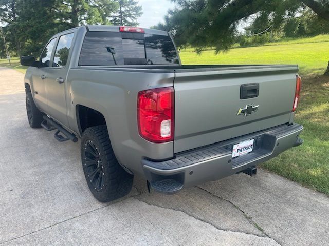 Used 2017 Chevrolet Silverado 1500 LTZ Z71 w/ Realtree Edition AWD/4WD image 11