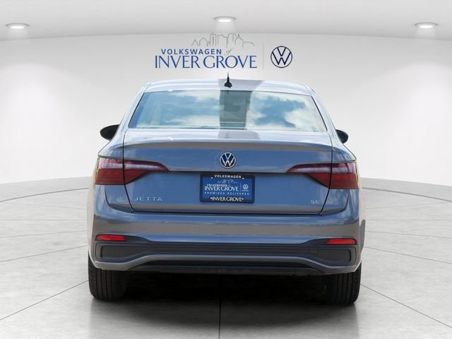 Certified 2022 Volkswagen Jetta SE FWD image 6
