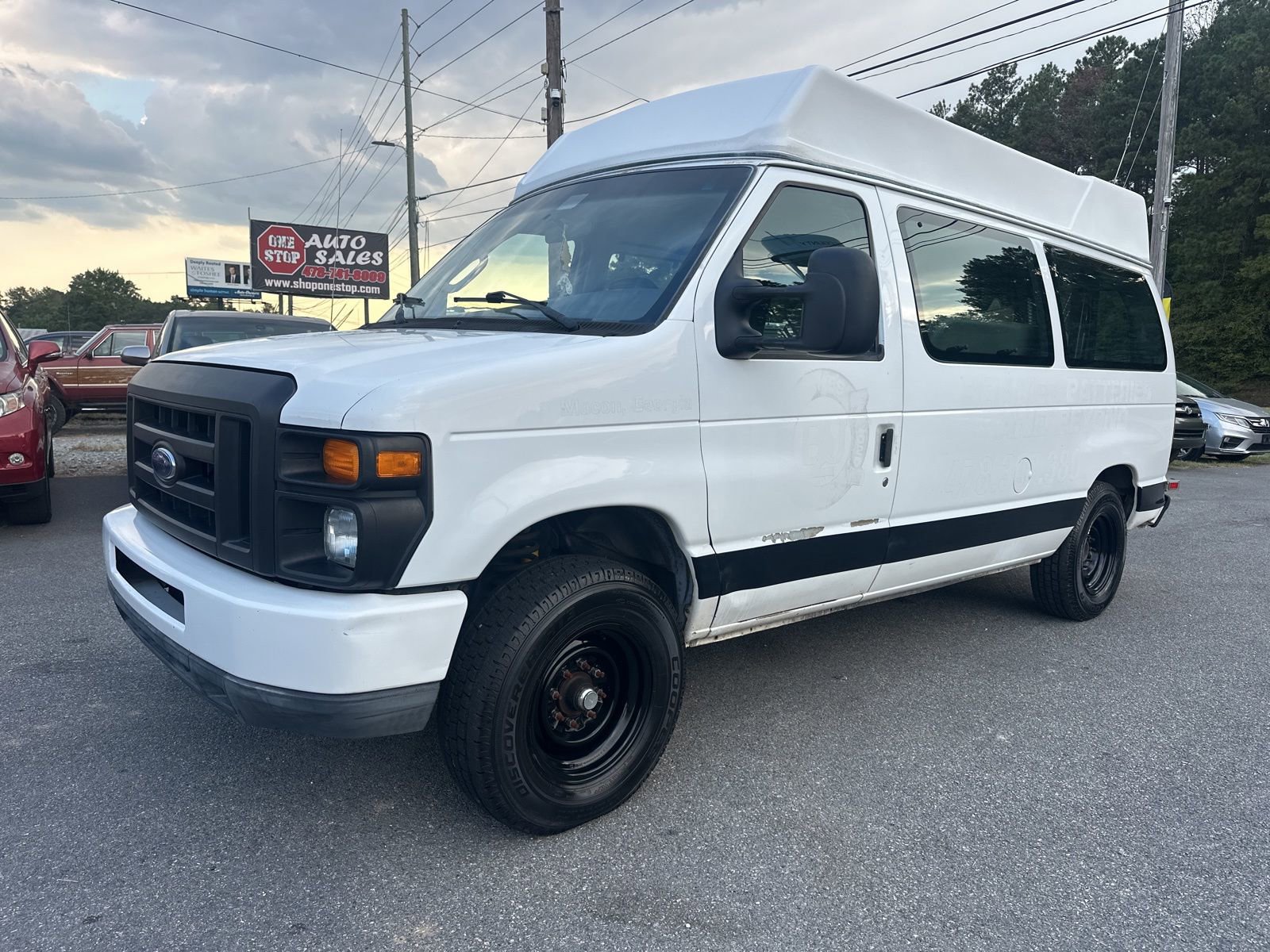 Used 2008 Ford E-150 and Econoline 150 image 1