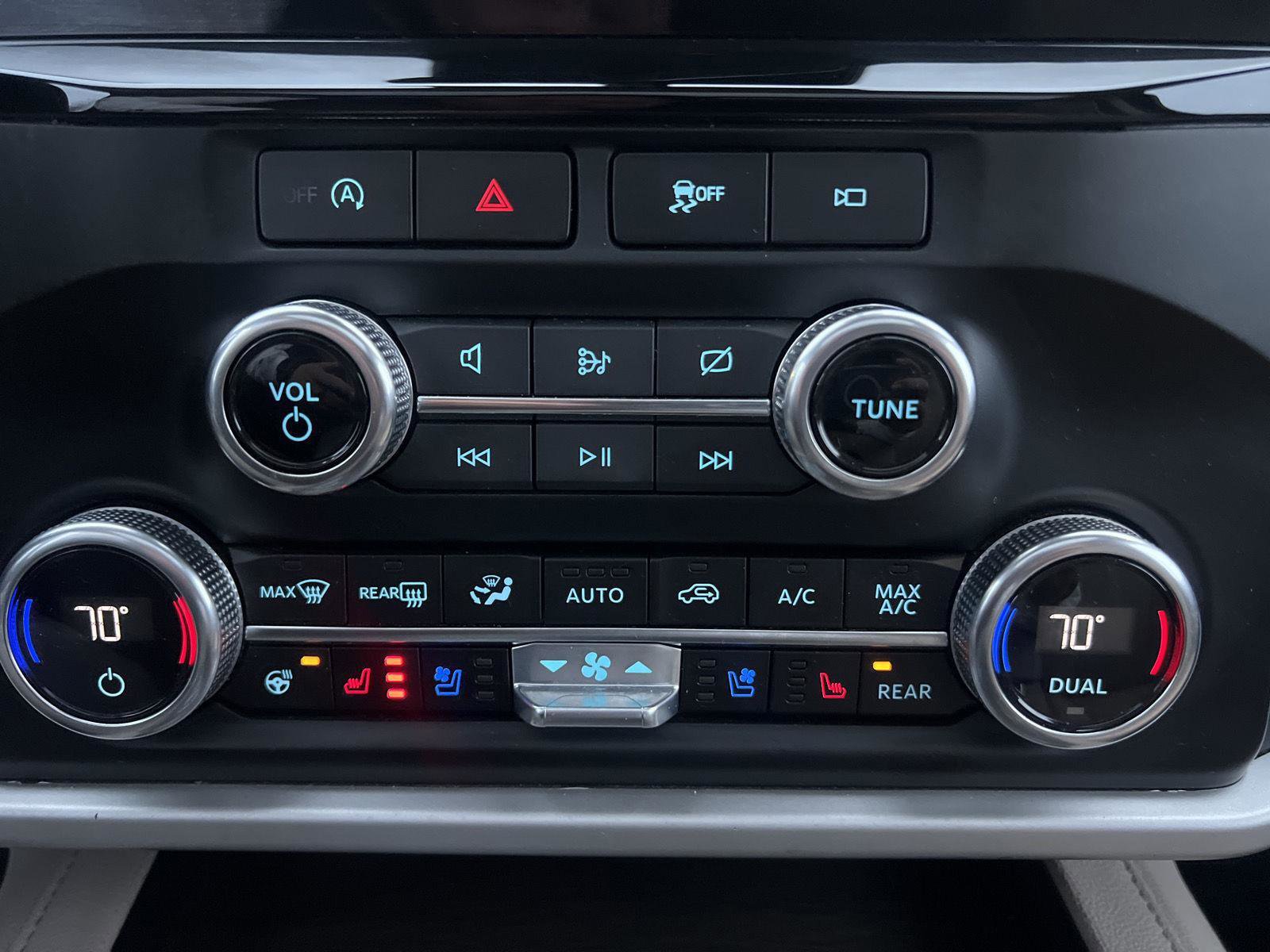 Used 2023 Ford Expedition Limited image 10