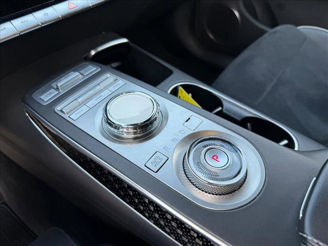 Used 2022 Genesis GV70 3.5T Sport w/ Sport Prestige Package AWD/4WD image 21