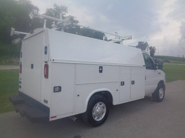 Used 2019 Ford E-350 and Econoline 350 Super Duty w/ Power Windows & Locks Group RWD image 6