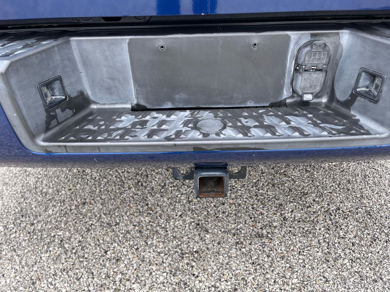 Used 2017 Nissan Titan SL image 12