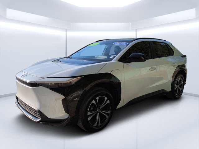 Used 2024 Toyota bZ4X AWD w/ Weather Package image 7