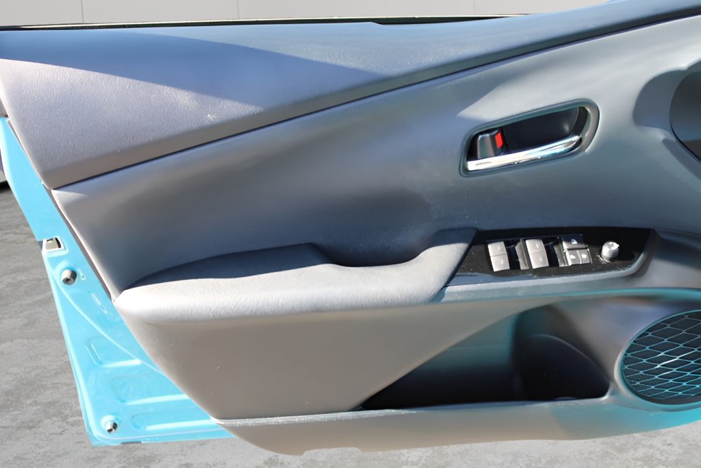 Certified 2020 Toyota Prius Prime Limited FWD image 18
