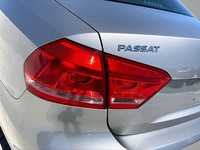 Used 2012 Volkswagen Passat 2.5 SE FWD image 29
